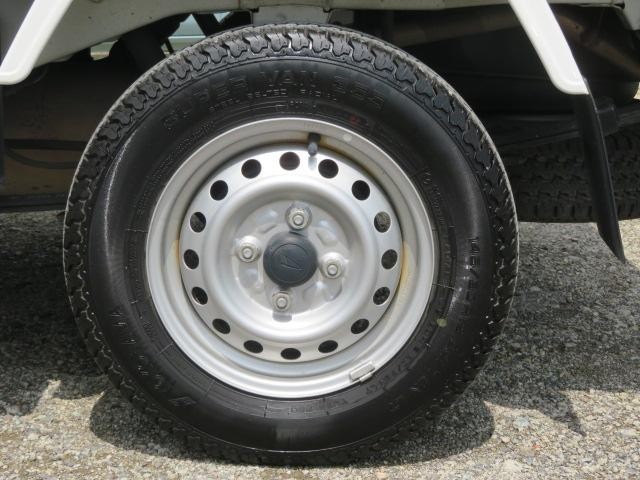 0505052A30260712W00216.jpg