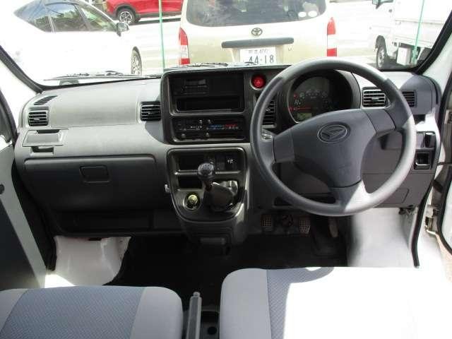 0840207A30260810W00215.jpg