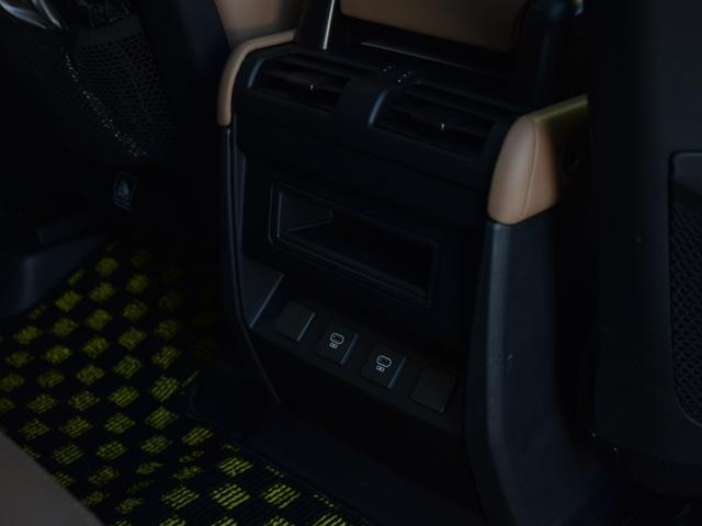 0550135A30260423W00213.jpg