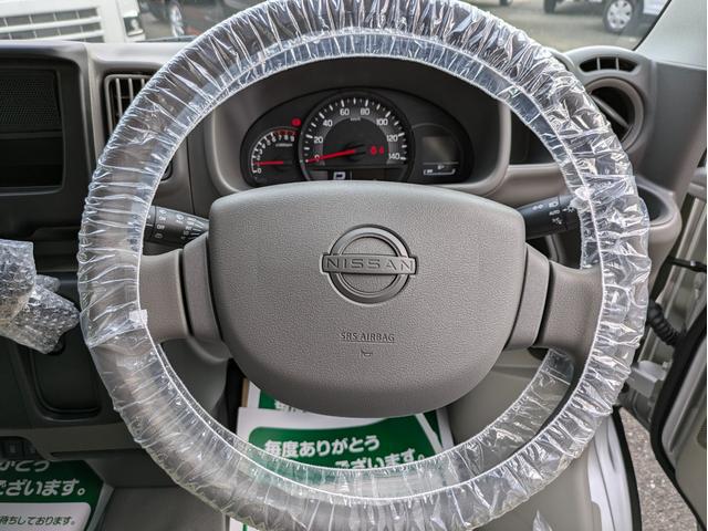 0550665A30260629W00213.jpg