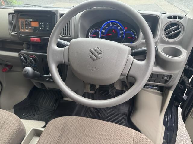 0504196A30260905W00107.jpg
