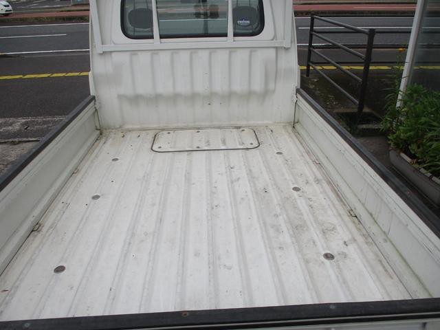 0840079A30260808W00115.jpg