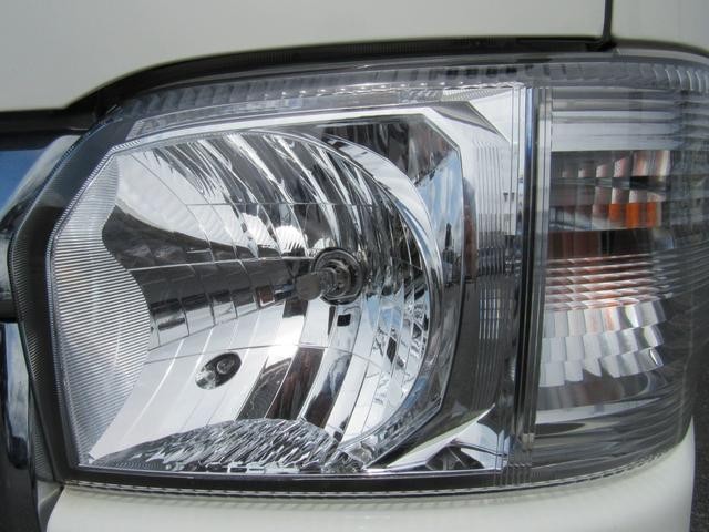 0505254A30260905W00213.jpg