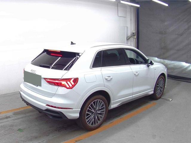24649323_carP_l_3.jpg