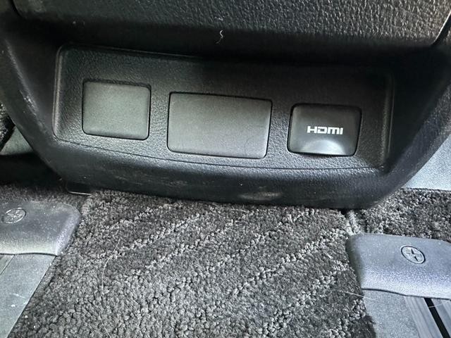 0560617A30260521W00512.jpg
