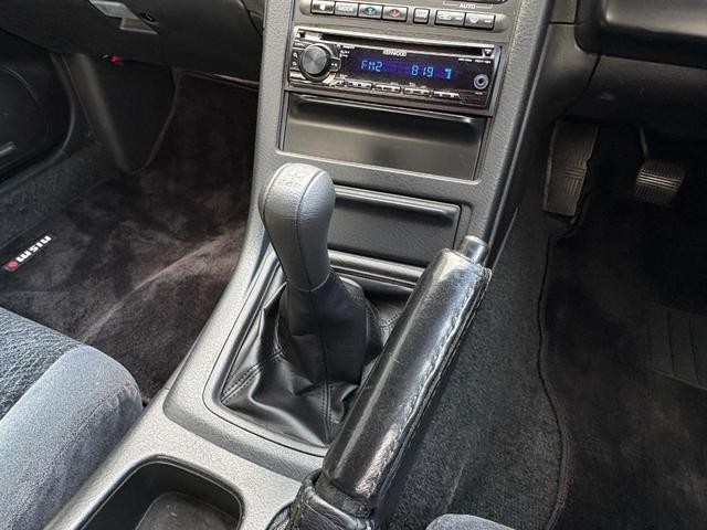0560718A30261002W00103.jpg