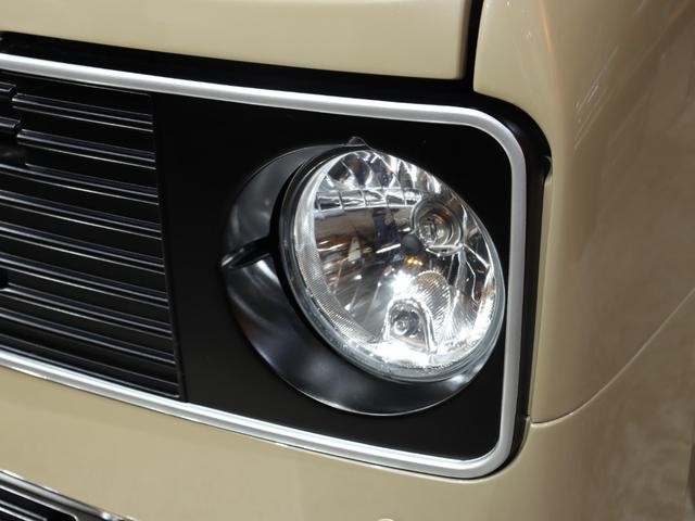 0505201A30260920W00114.jpg