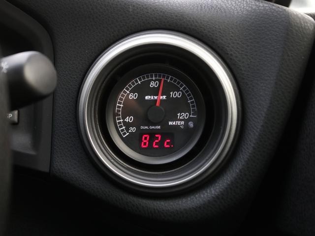 0509625A30260911W00317.jpg