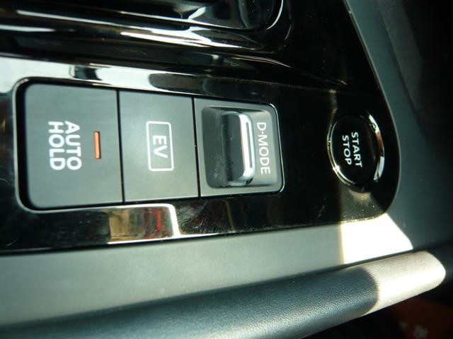 0500692A30260727W00118.jpg