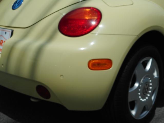 1001825A30260618W00115.jpg