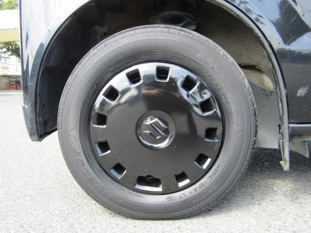 0403558A30260806W00717.jpg