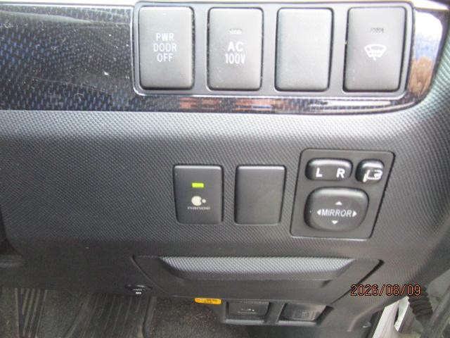0900963A30260809W00119.jpg