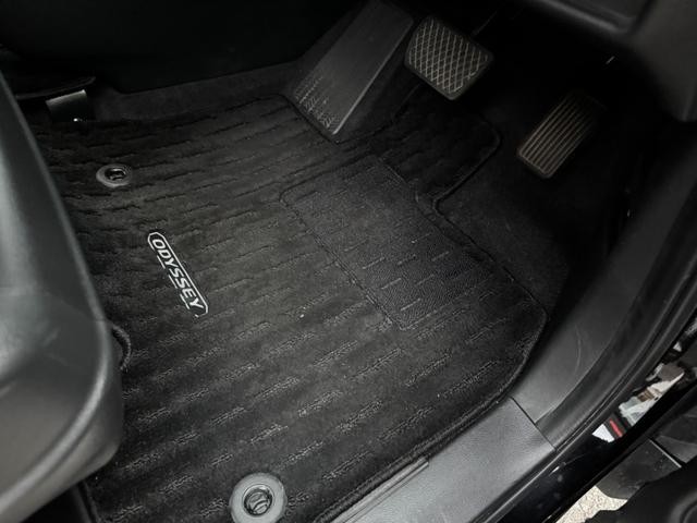 0904306A30260810W00116.jpg