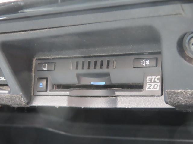0541379A30260602W00210.jpg