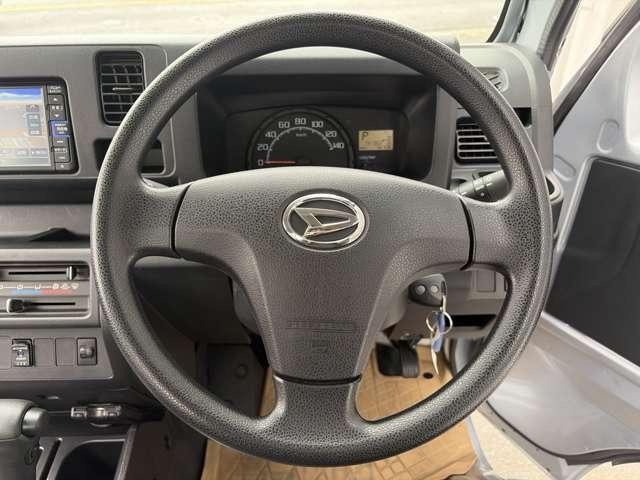 0708930A30260528W00119.jpg