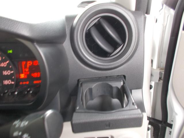 0600131A30260521W00114.jpg