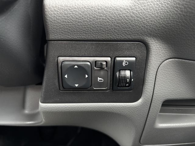 0520020A30260912W00214.jpg
