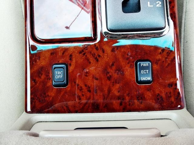 0208348A30260921W00112.jpg