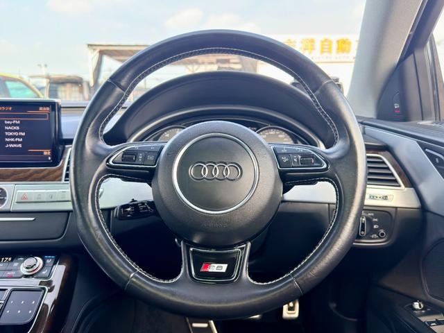 0541399A30260717W00215.jpg