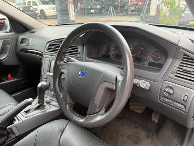 0700378A30260521W00109.jpg