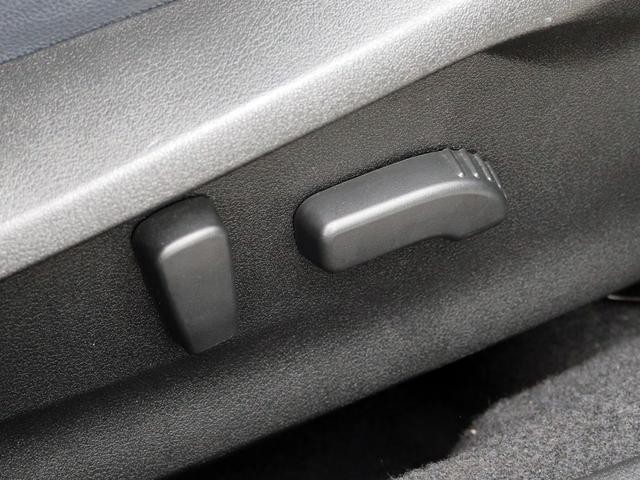0301983A30260711W01114.jpg