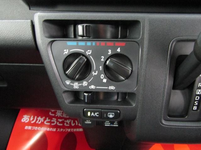 0701563A30260912W00213.jpg