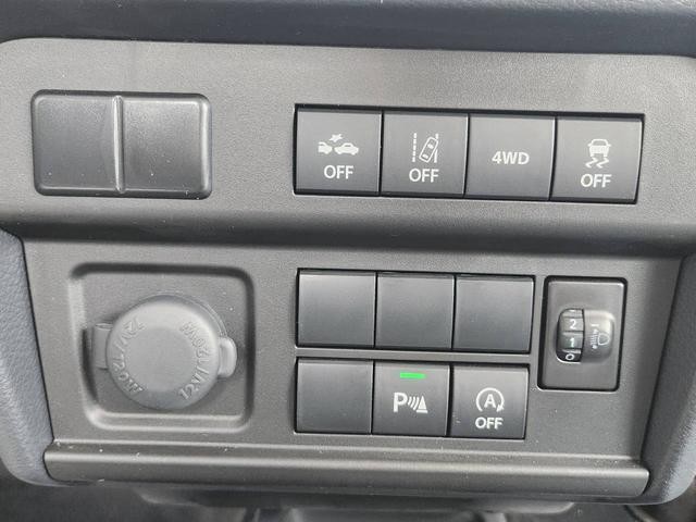 0209233A30260920W00218.jpg