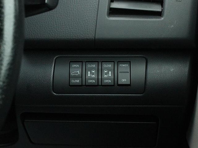 0520029A30260901W00415.jpg