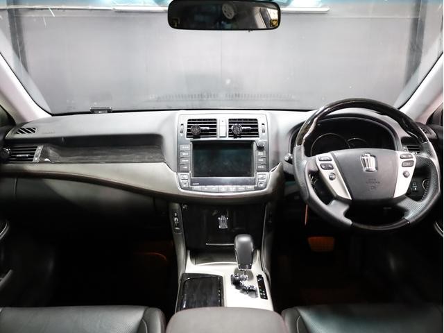 0510355A30260901W00501.jpg