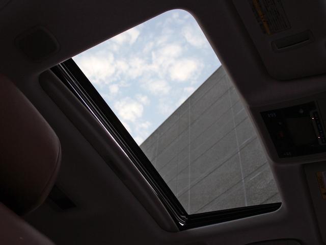 0302201A30260418W00203.jpg