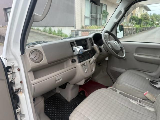 0551096A30260829W01215.jpg