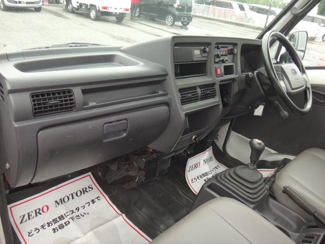 0509025A30260710W00204.jpg