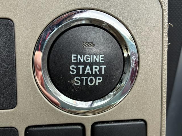 0403511A30261002W00216.jpg