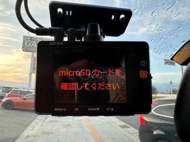 9900146A30261016W00213.jpg