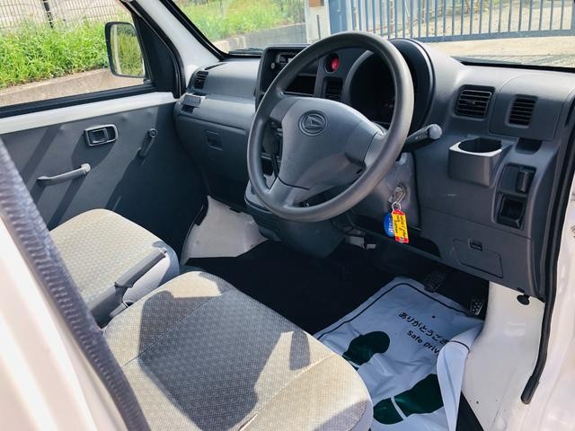 0703556A30260918W00314.jpg