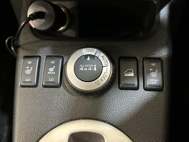 0509824A30261023W03204.jpg