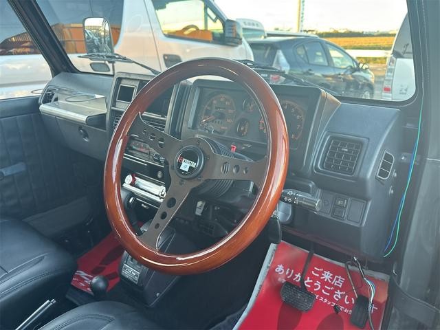 0900605A30261016W00309.jpg