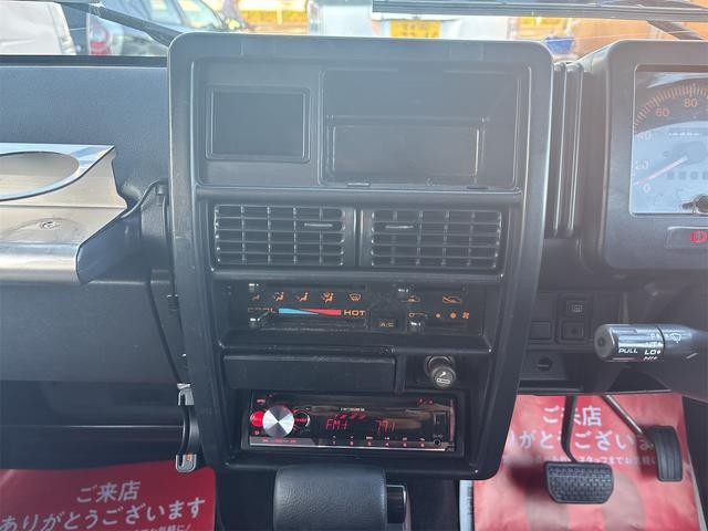 0900605A30261016W00312.jpg