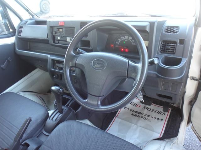 0509025A30261004W00102.jpg