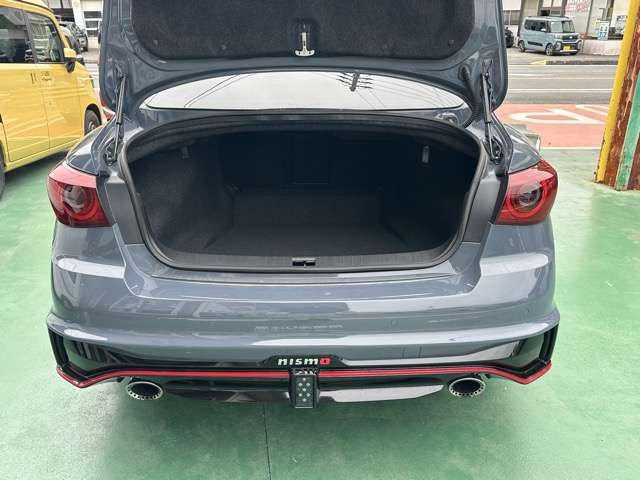 e82debaa7ce76ba3b7dad2913bf889e0.jpg