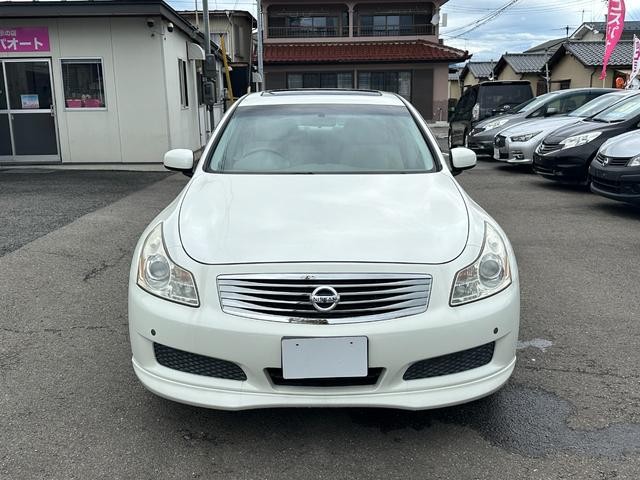 0910200A30260419W00104.jpg