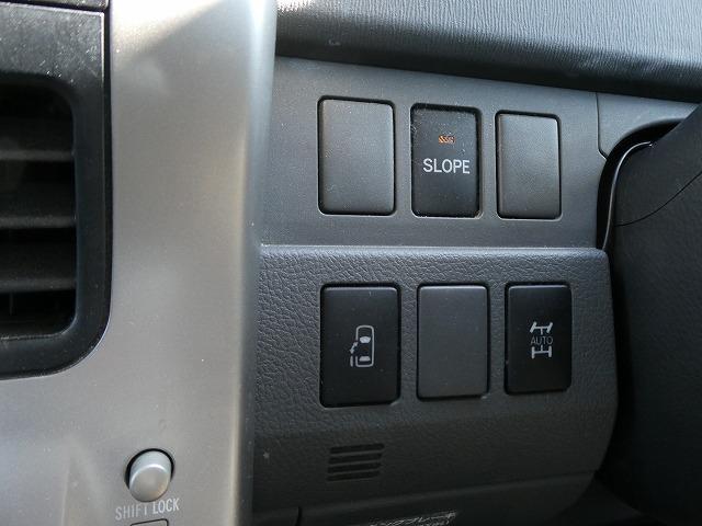 0560439A30260415W00119.jpg