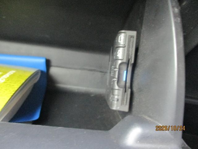 0400382A30261025W00112.jpg