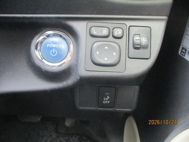 0400382A30261025W00113.jpg