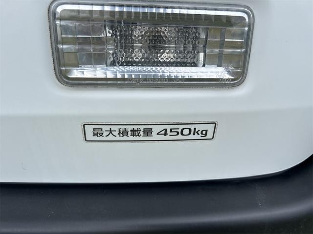 0803751A30260909W00217.jpg
