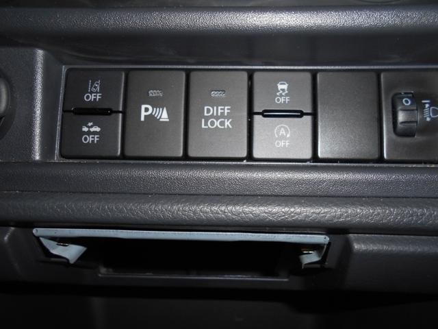 1120030A30260623W00118.jpg
