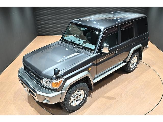 0507402A30260905W00106.jpg