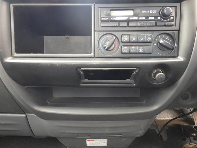 0704331A30260425W00214.jpg