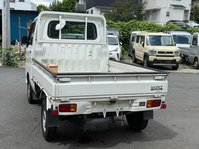 0510783A30260906W01502.jpg