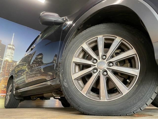 0704328A30260919W00112.jpg